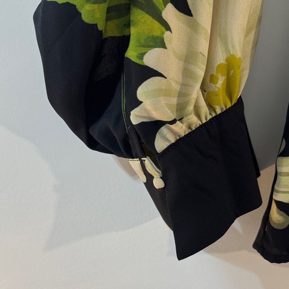 Nicole Miller Black Floral Lace-Shoulder Blouse w/ Cream/Green Blooms Size L, XL - Picture 5 of 9